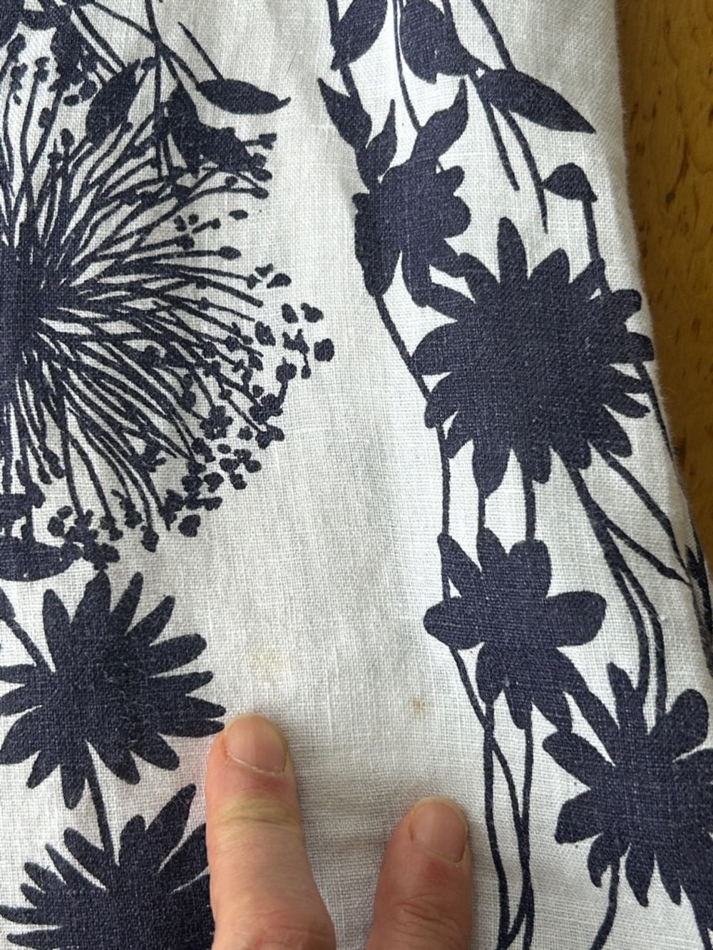 Pretty linen shift dress in navy and white - Picture 9 of 9